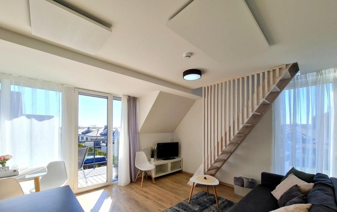 Ladies Group Vaivorykstes Apartamentai 9c7 *